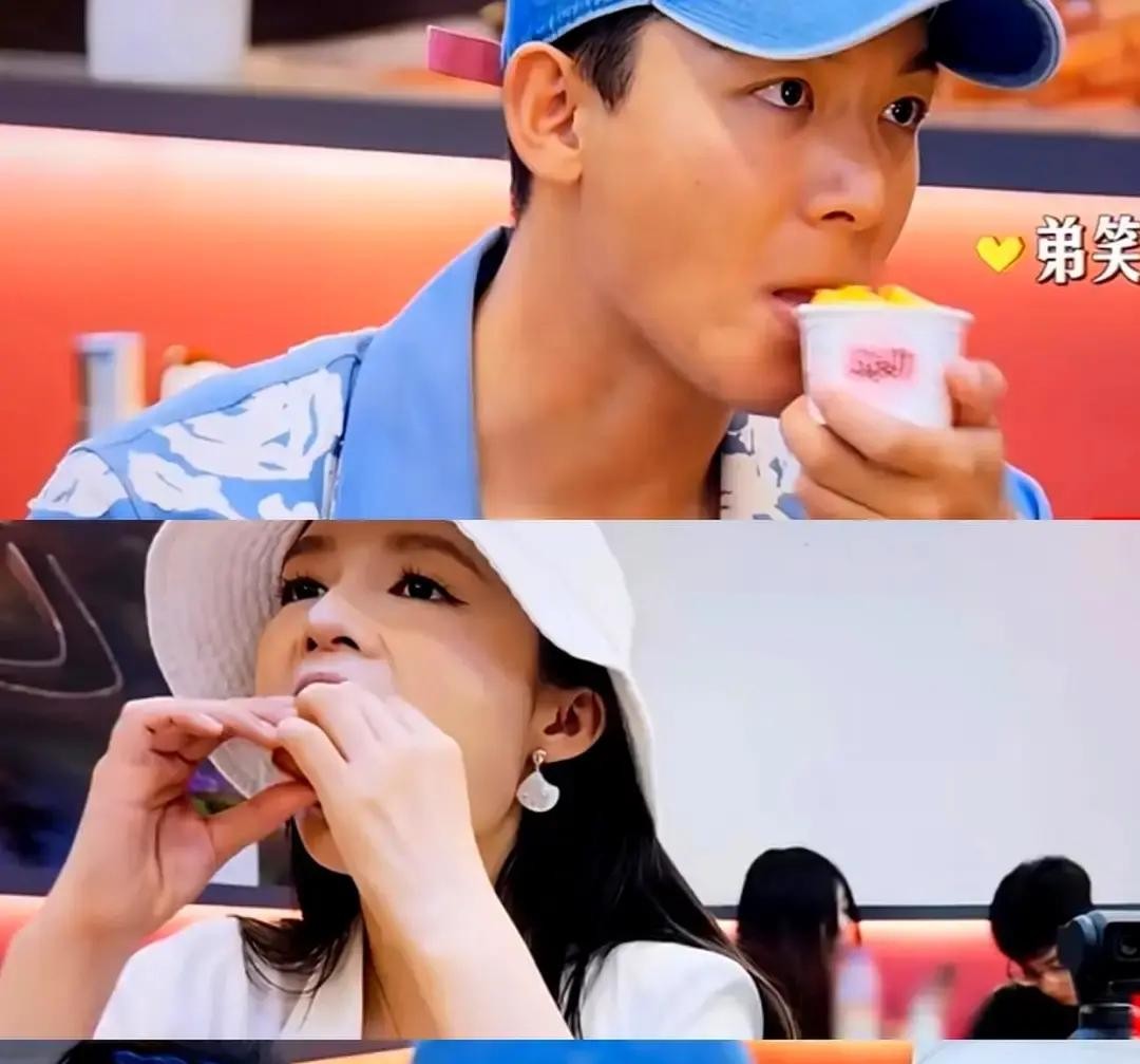 录节目时龚俊在旁边直接看愣了，就因为李沁和张晚意之间的一个小插曲

当时李沁身体不大舒服不能吃凉的，便商量着能不能分给张晚意一大半冰淇淋，张晚意刚点头答应，李沁就一勺子把大半碗都拨了过去

现在年轻艺人为了上镜，平时吃口甜食都得在心里算半天卡路里，张晚意看着手里凭空多出来的一大堆高热量冰淇淋，没推脱