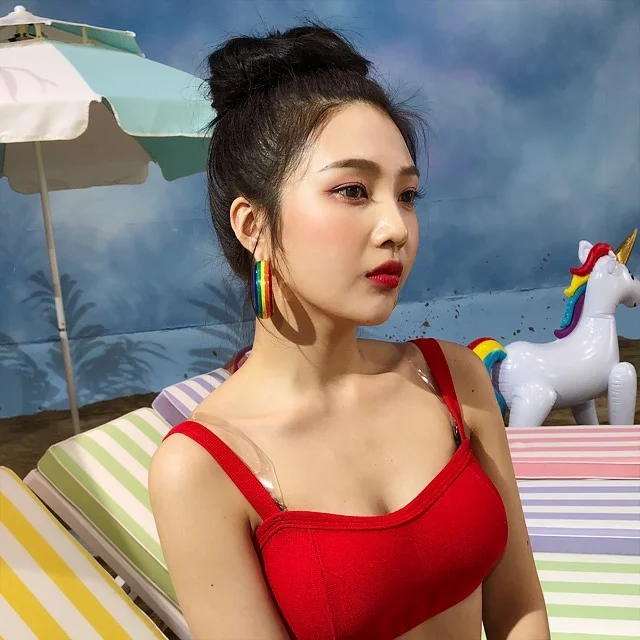Joy朴秀荣 | Umpah Umpah MV幕后图