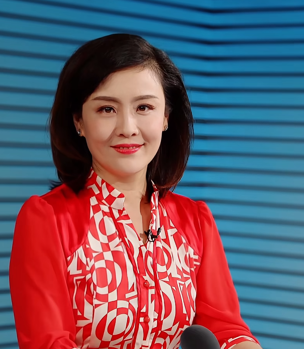 全运会“最美女记者”刘琰官宣离职！
19年主持生涯，因采访刘翔爆火，也曾是山东百