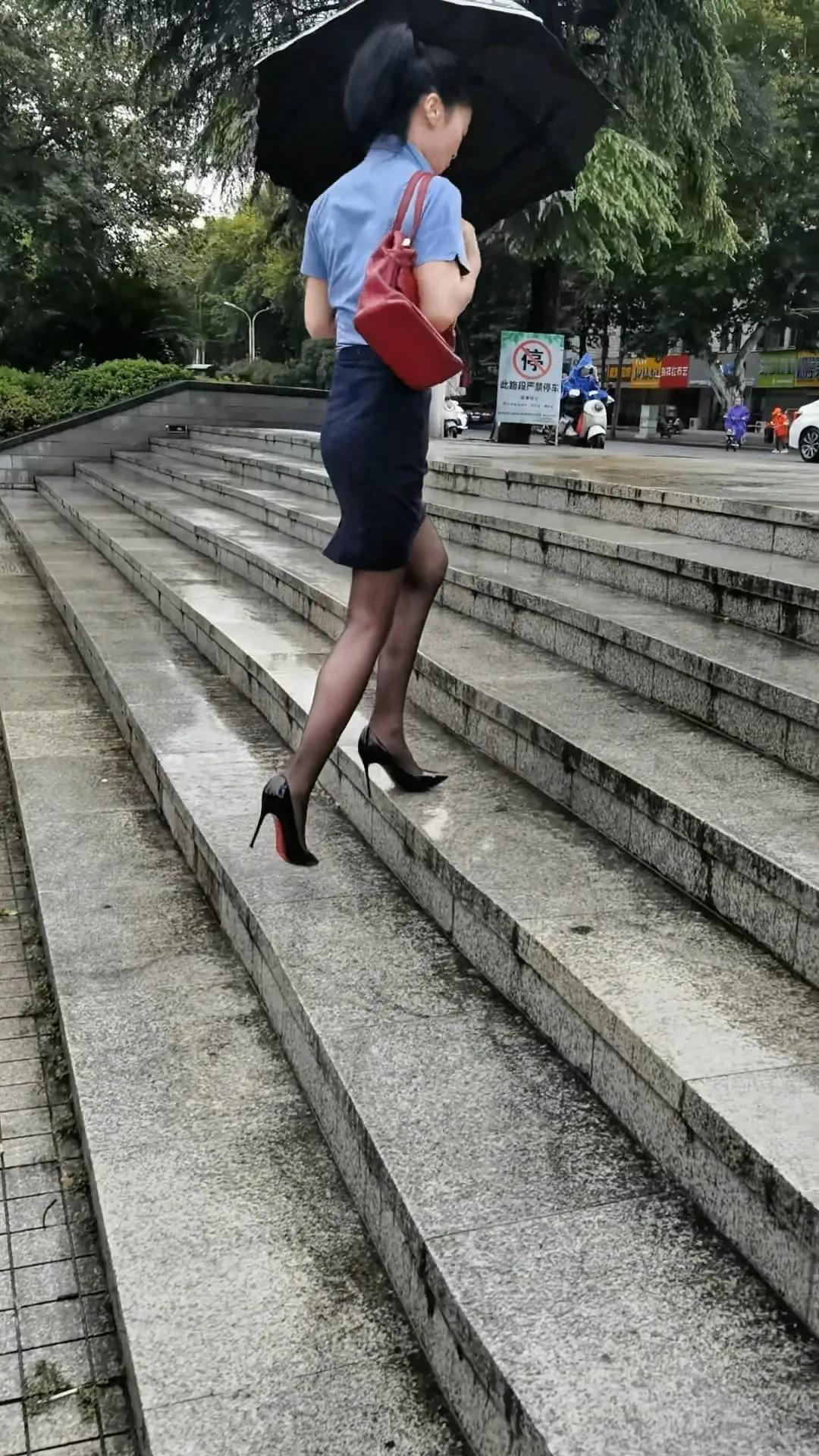 <p>高跟鞋 好身材好气质 优雅气质 气质范 长腿女神 <!--{im...