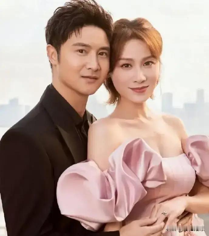 当年，田亮的妈妈说：“我儿子是冠军，怎么能娶一个超女？实在太不般配了”！后来得知叶一茜未婚先孕，更看不上她了，认为她太随便，叶一茜女士生下女儿后，月子都是回娘家坐的。没想到，因为一件事改变了婆婆对她的看法。
 
真正让田母开始动摇的，其实是叶一茜照顾田亮的方式。
 
田亮胃不好，有次夜里疼得蜷着身子
