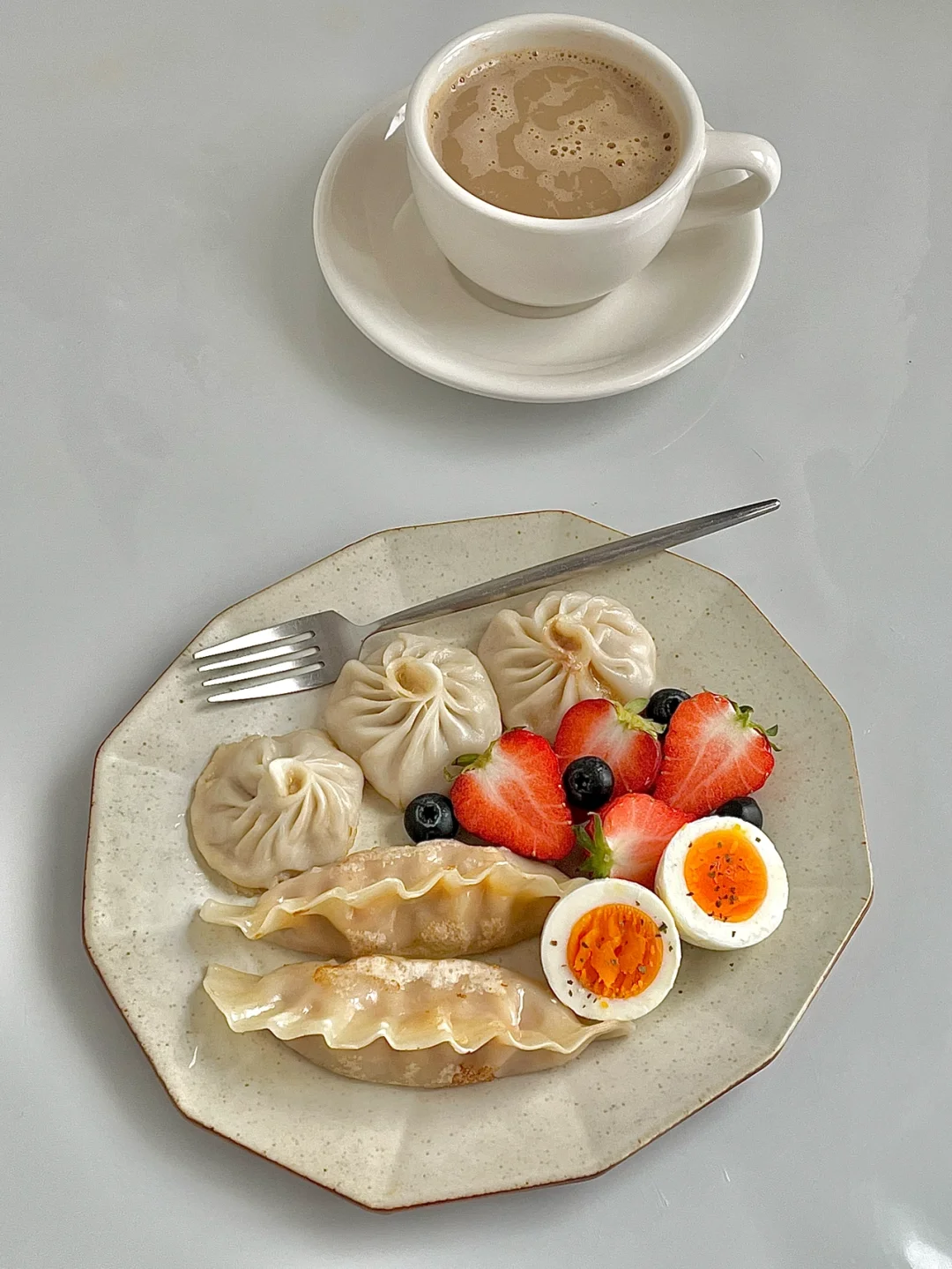 ☀️中式碳水早餐盘系列｜灌汤包搭配煎饺😋
