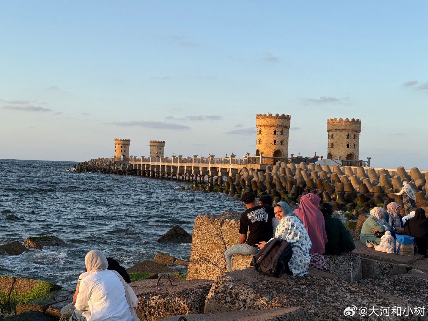 感谢在8000公里以外亚历山大的你，知道我心情不好，每天和我通话，讲述那边的风土人情和遇到的趣事。 ​