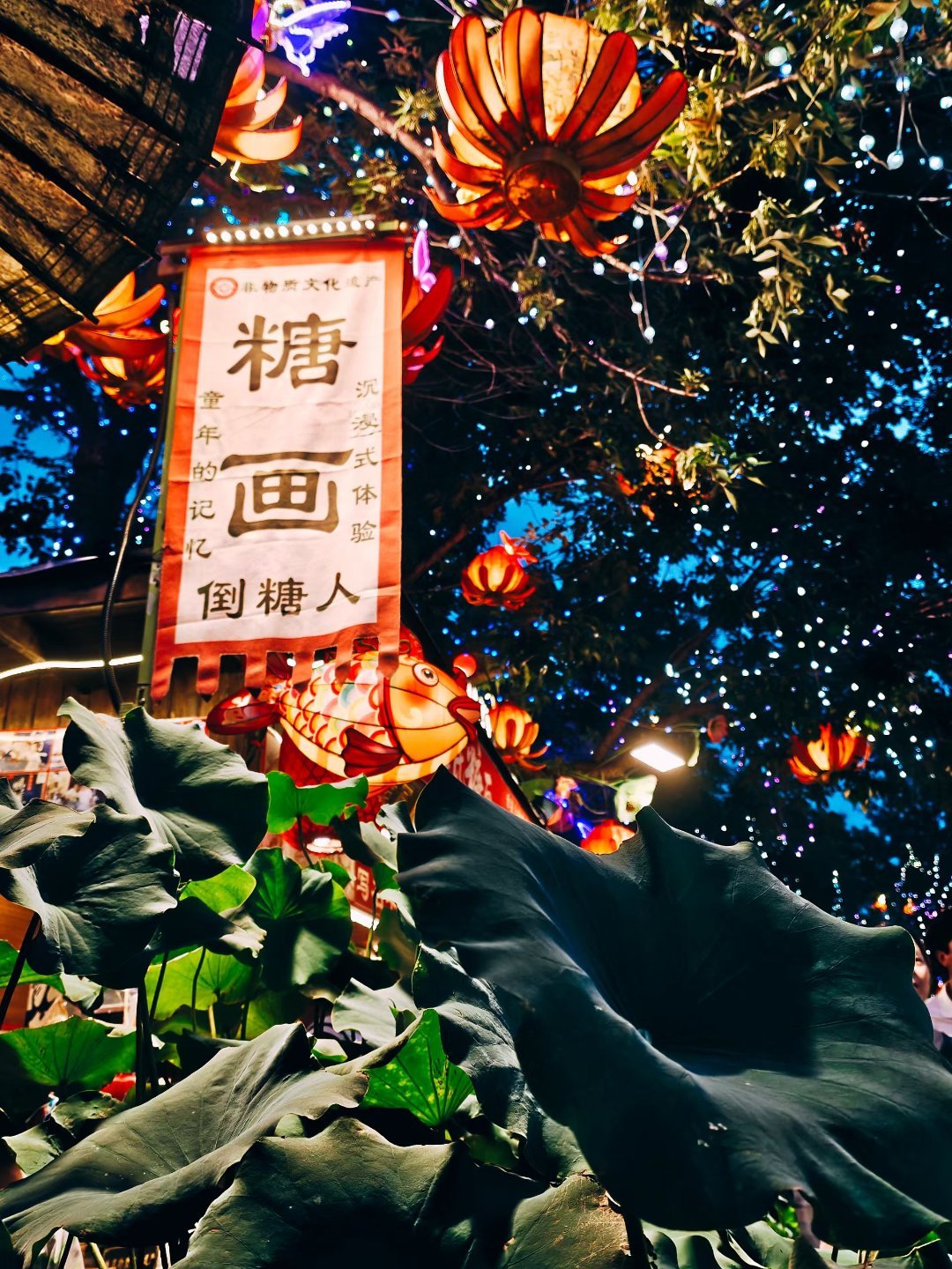 在开封博物馆听小知讲宋画留白里的“马一角”和“夏半边”，看到了清明上河...