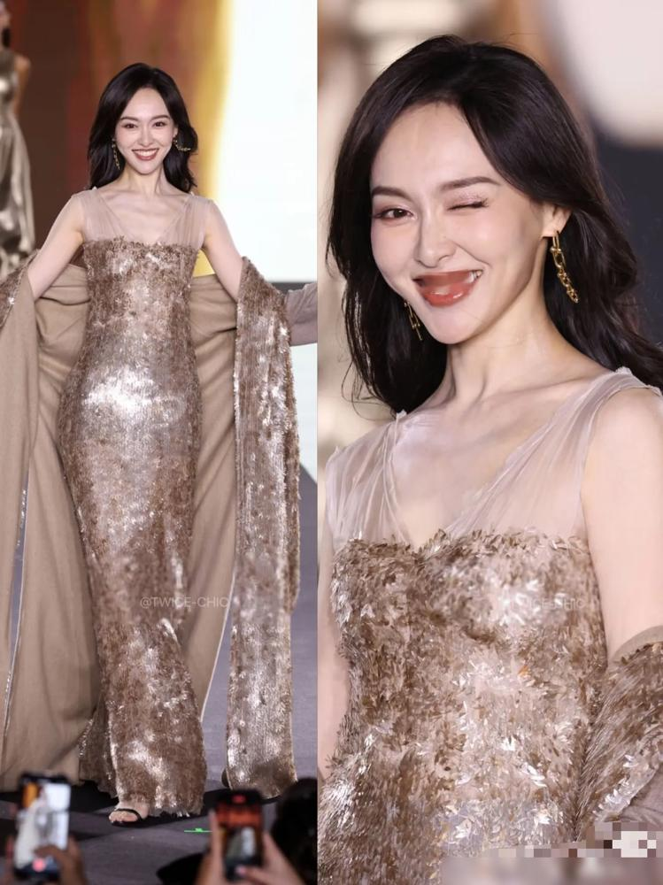 终于懂了为什么有人说唐嫣不会离婚？
 不是声明，是她脸上的光藏不住。
...