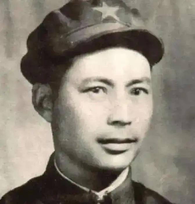 1952年，67军军长李湘牺牲后，上级打算让副军长李水清接任，李水清却拒绝了：“不去，好不容易有学习的机会，现在学习更重要！”
军政委跟他谈完的第二天，李水清把几件军装塞进挎包，挎包里还有一册笔记本和一把测绘尺。炊事班长老陈送来十个煮鸡蛋，他拿了四个，剩下的推回去：“够了，路上吃。”
南京军事学院的