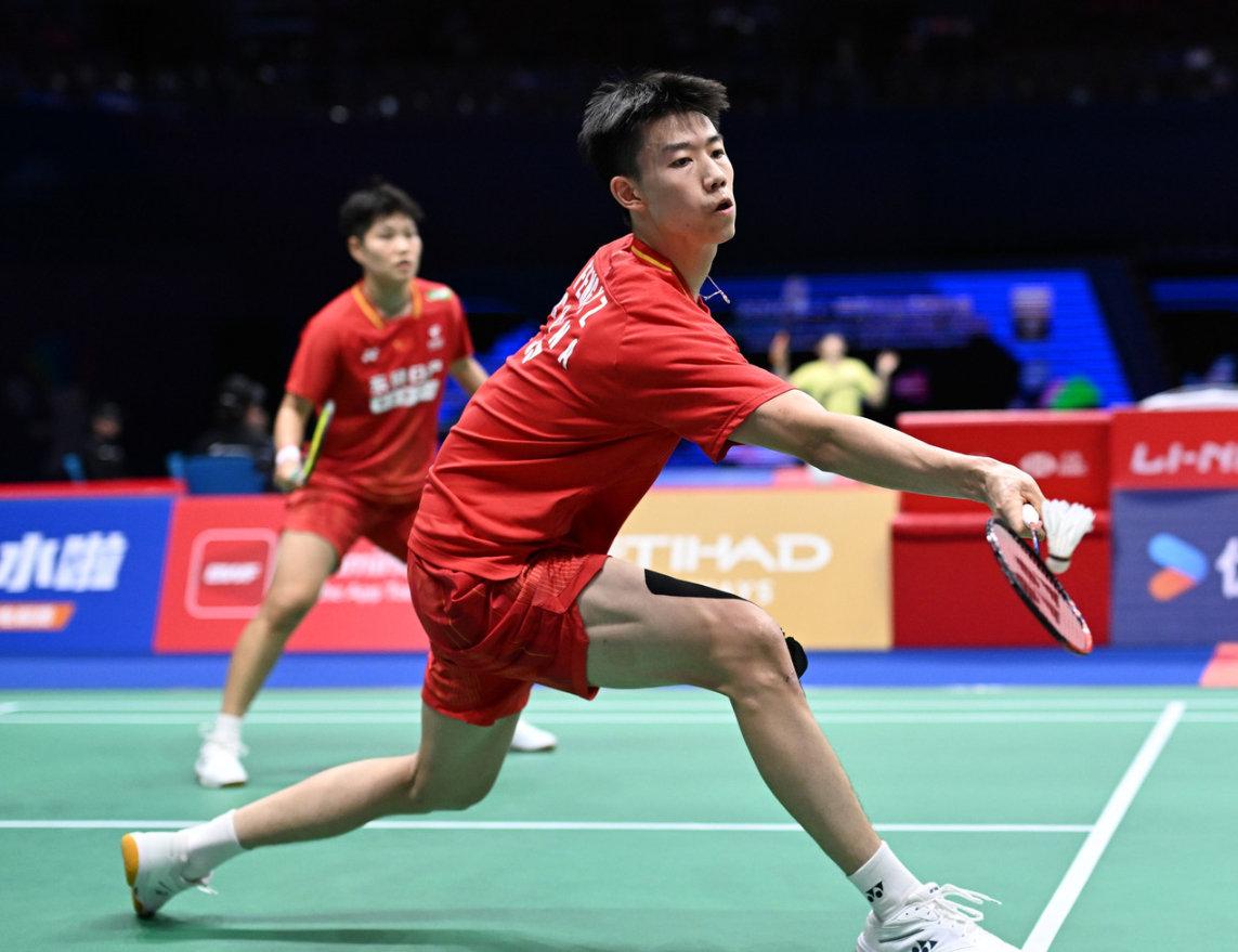 #2026中国羽毛球大师赛##羽毛球# [我来了]
凤凰21-10、15-21、21-12击败叶宏蔚/詹又蓁，成功挺进中国大师赛四强！
下一轮凤凰将对上大马吴埙阀/赖洁敏！ ​​​​