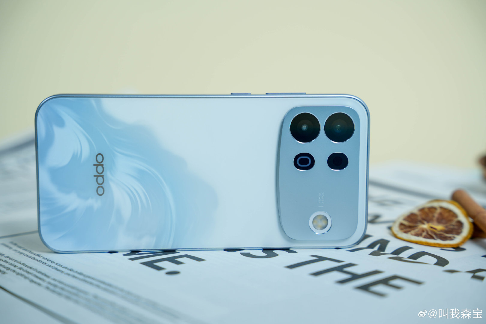OPPO A7 Pro Max图赏，颜值和质感都拉满了，而且很抗摔耐磨[不愧是你] ​