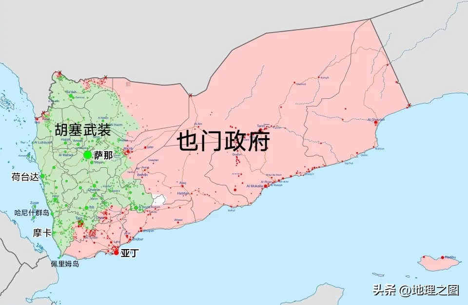 拿下曼德海峡多个要点，胡塞的高光只是短期红利，长期困局并未解开
 
近期胡塞武装在西线攻势迅猛，接连拿下摩卡港口、哈尼什群岛、佩里姆岛，一举掌控曼德海峡也门一侧的核心岸线与岛屿阵地，在红海咽喉拿到了极强的地理筹码。不少舆论惊叹胡塞的突击能力，但从也门内战的底层格局来看，这一轮推进更像是阶段性胜利，很