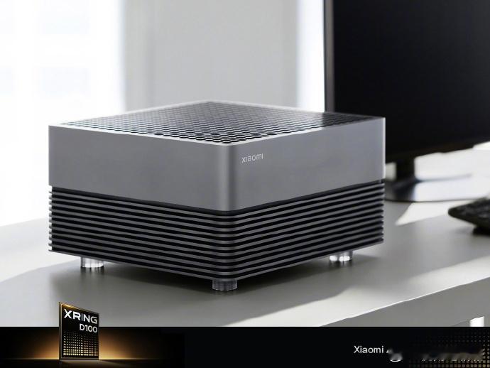我个人最关注的还是这个ai cube
我觉得这个产品真的很适合量产啊
反正估计里面的器件也都是和之后的域控制器差不多共板的吧?其实就多个软件开发和外壳设计的成本

现在小模型后训练的效果这么好，qwen3.8 27b都能把基础任务很优秀完成了。本地ai硬件感觉非常有市场潜力啊。这玩意儿可是能跑120b的模型 ​