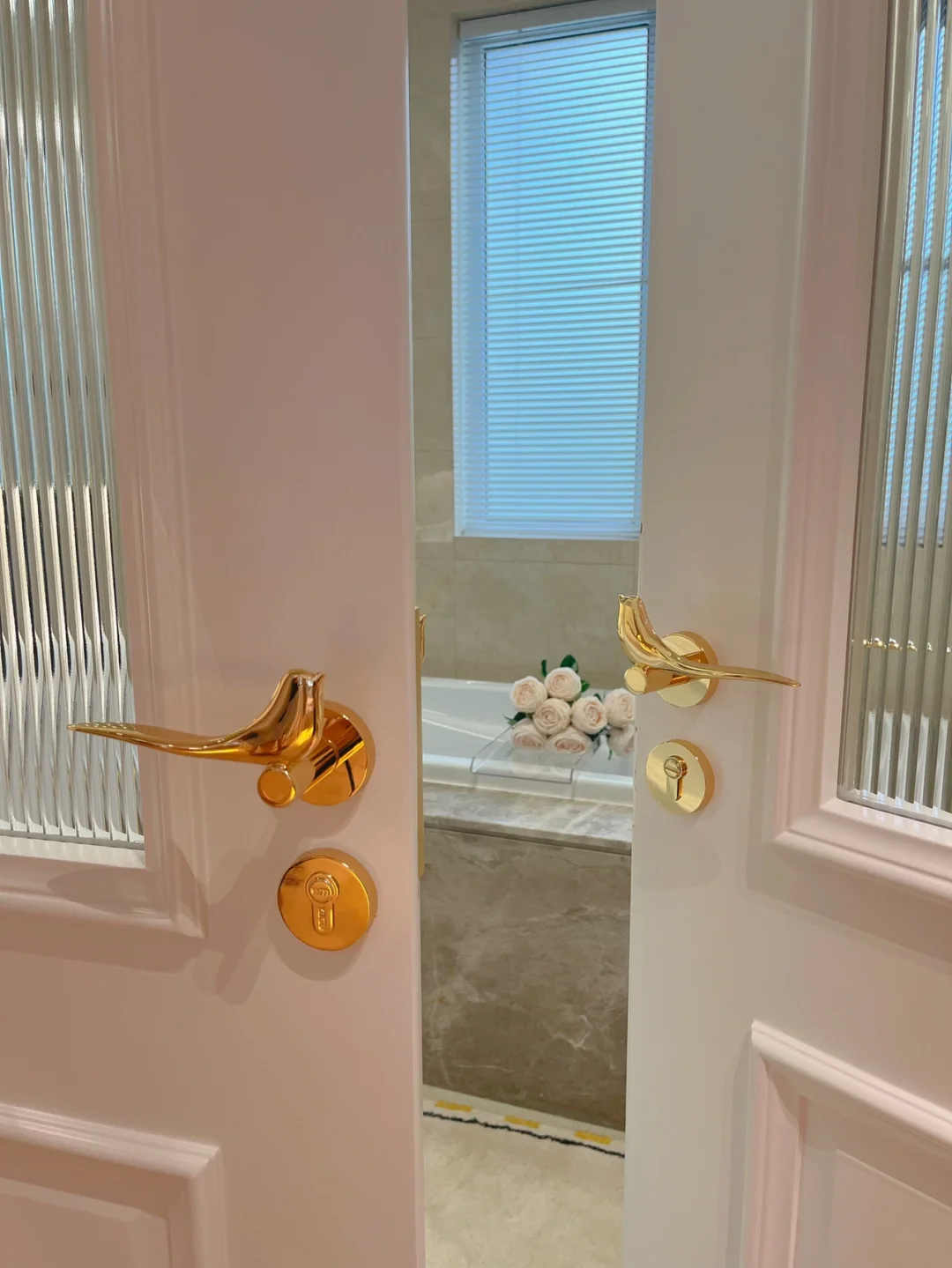 家人们，一千多网购的门和门锁，美哭了‼️