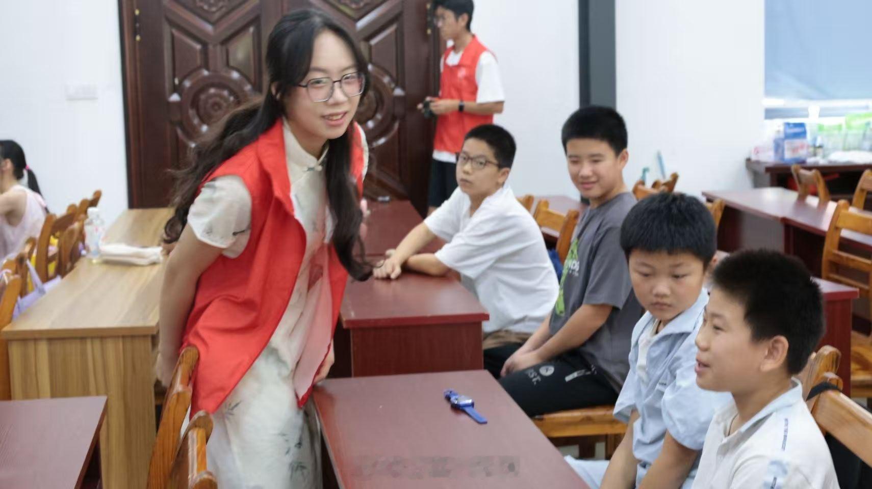 今日公益播报   【杭电信工第六届全媒体中心实践服务团｜衣藏千年文脉...