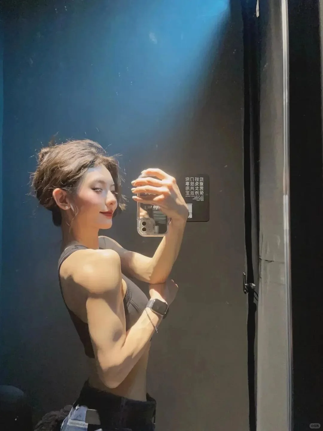 空腹挨饿+健身5年，超绝线条感是我应得的