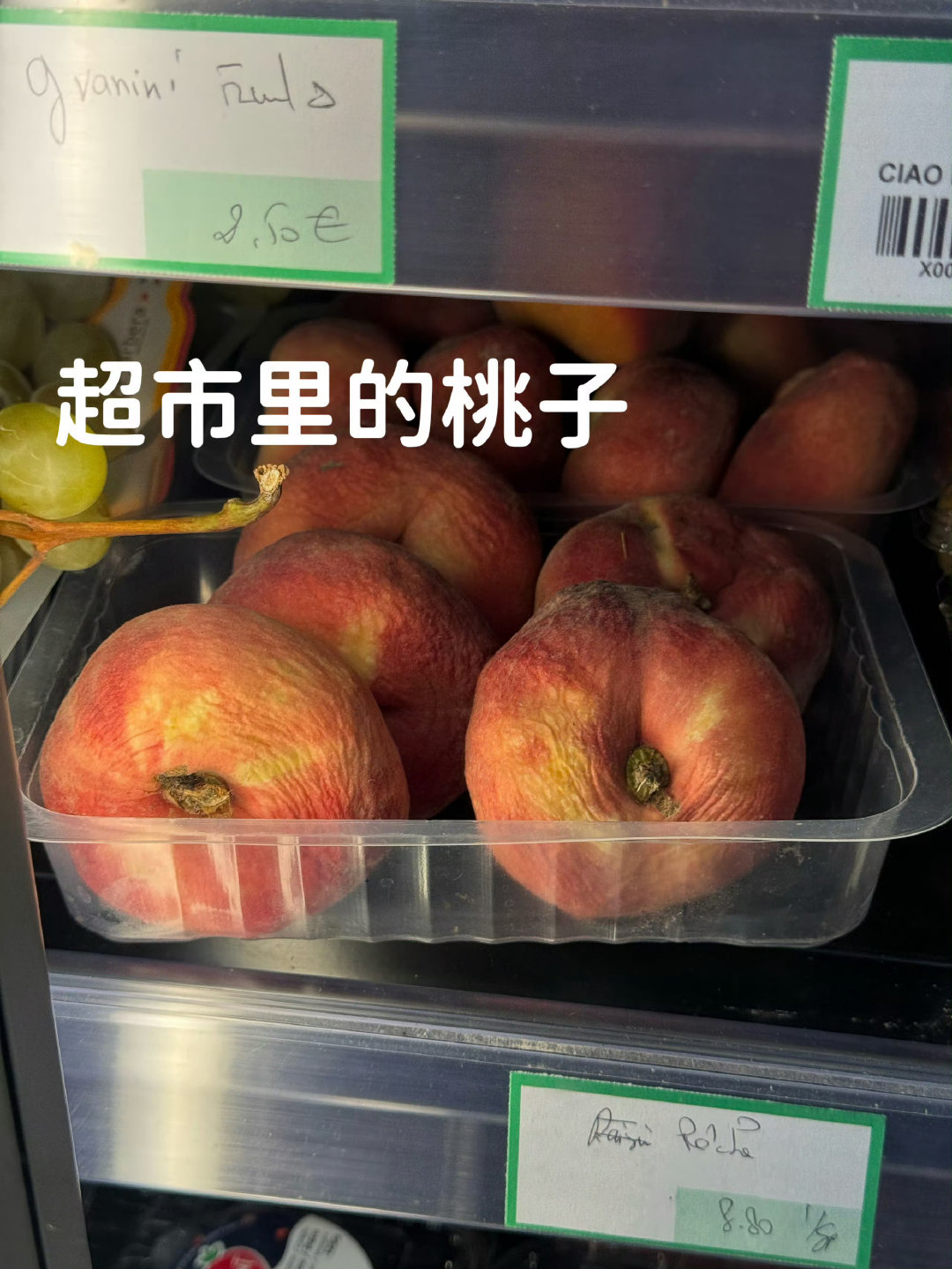 #巴黎内衣店可试穿内裤#
   是我孤陋寡闻了。
    中外贴身衣物消费习惯差异巨大。国内大家普遍觉得贴身私物，试穿存在卫生隐患。
   不论观念对错，卫生底线永远是第一位。 ​