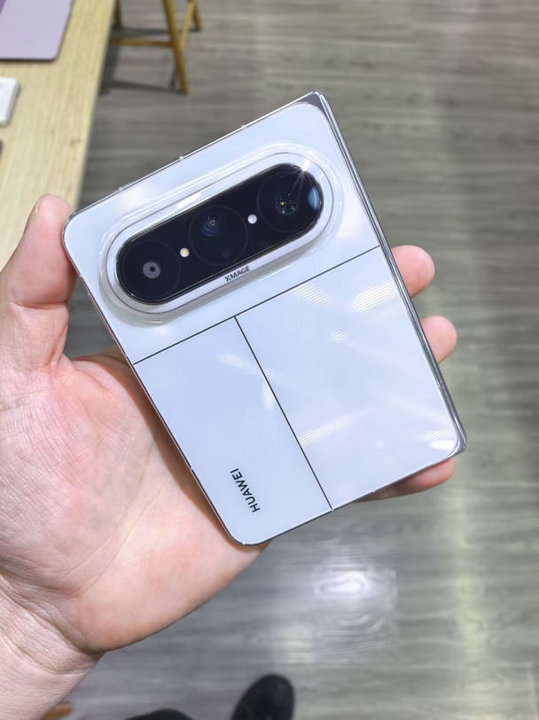 出华为 Pura X Max白色512带caer