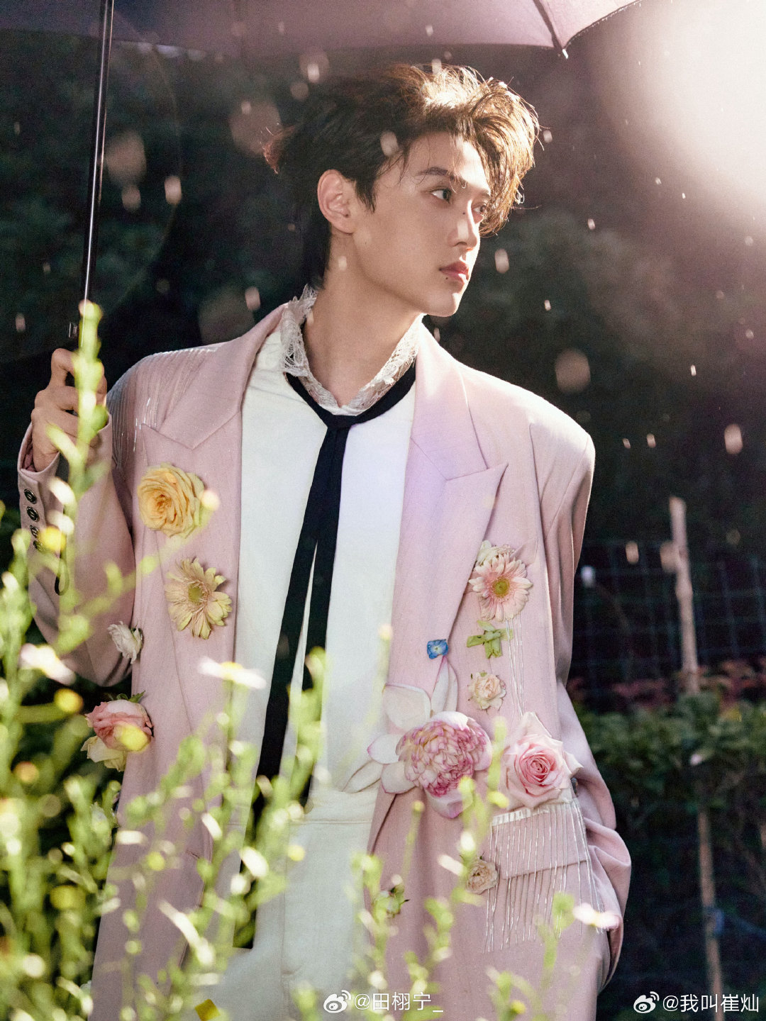 #田栩宁廿九循光共赴新章# ⚡️#田栩宁0919生日快乐# 

💛⚡☀️✨不知道该怎么形容对你的爱，但我想陪你久一点，更久一点～

​