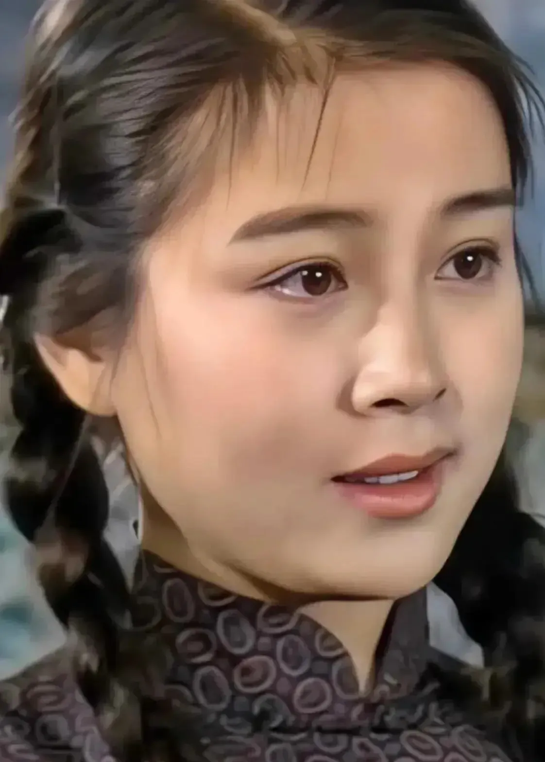 还记得下面这位美女吗？在九十年代应该都知道她吧？小编小时候就记得她在电...