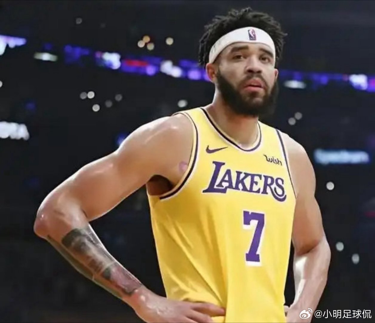 前NBA三冠王中锋贾维尔·麦基正式官宣加盟上海久事男篮，球队新赛季阵容的NBA履历含金量直接拉满。 ​