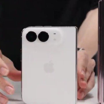 首发遇坎！iPhone Duo八成App未适配，折叠大屏大面积黑边，用户要经历生态阵痛
 
苹果首款折叠屏iPhone Duo即将正式发售，但是首批实测结果却不尽如人意。目前超八成主流应用软件还没有完成大屏适配，首发购机用户不得不迎来一段漫长的生态阵痛期。
 
一、实测现状：大屏优势完全发挥不出来