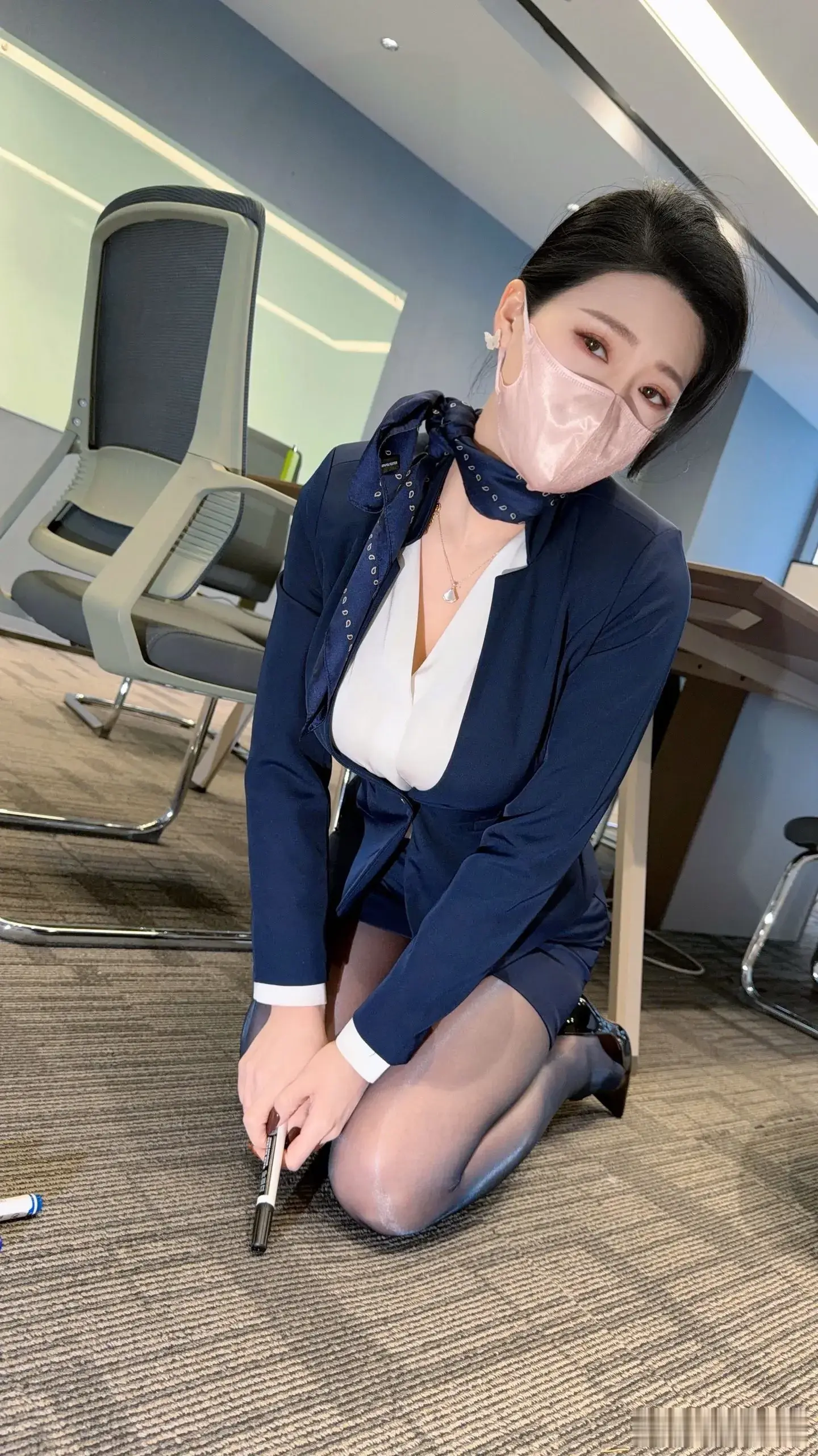 哪个行业都不容易啊😦