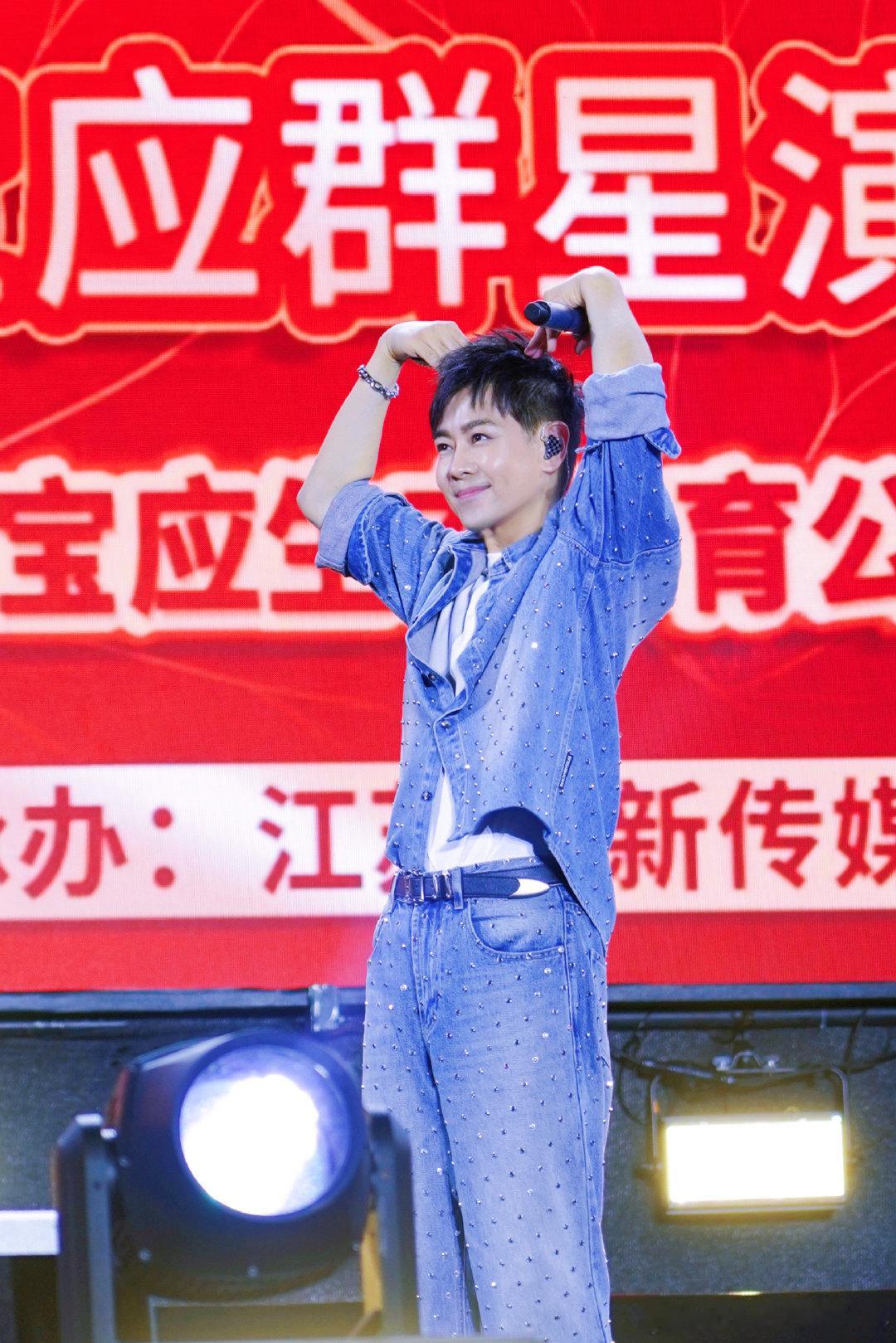 闲暇时刻，听听小志哥的歌🎶
岁月流转，初心依旧。
好好保重身体，平安健康就很好✨
[月亮]#林志颖[超话]# ​
