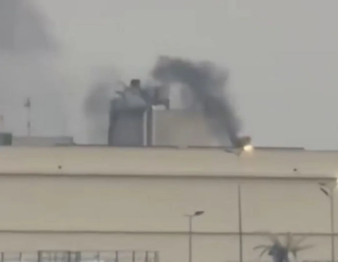 美国使馆被炸，伤亡不明