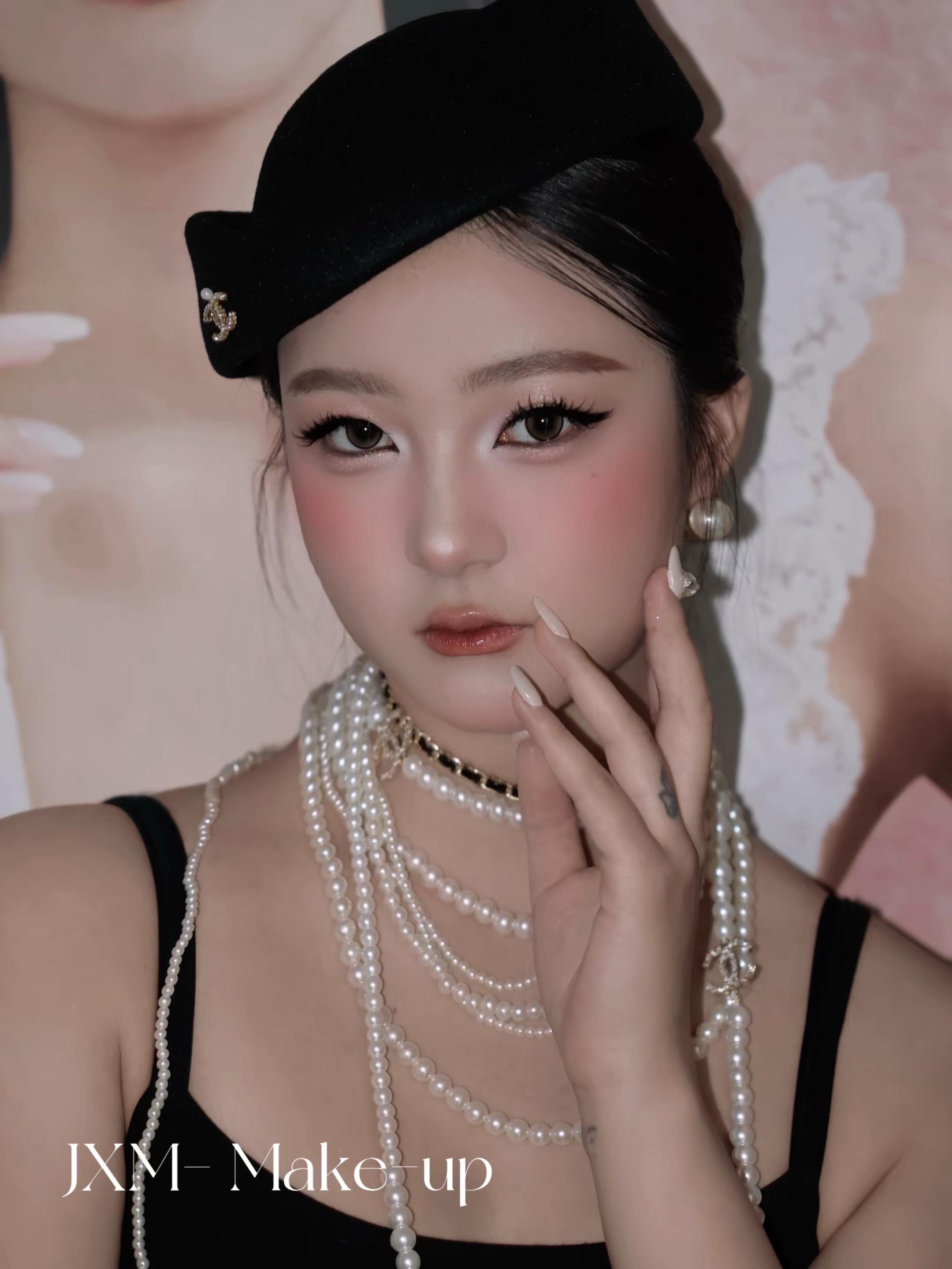 Jennie钓系小野猫。超火的Jennie小野猫妆，谁看了不爱，太高级了