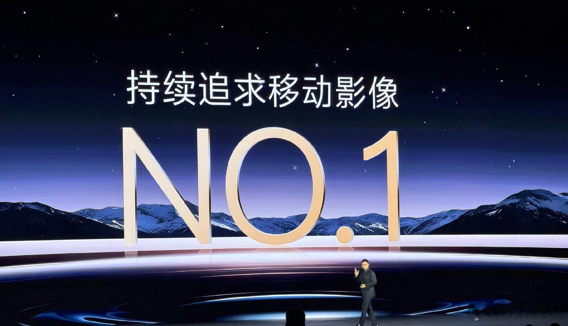 X500系列搭载900传感器，加持硬件级Log模块，细节拉满，Pro系列的4K 240fps慢动作可以把发丝飘动拍得非常清晰，随手出片#张展硕7金王# ​