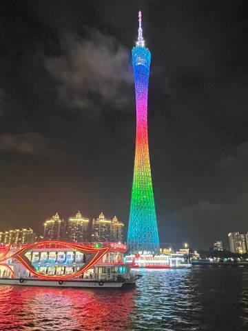 珠江水～广州塔～晚风轻轻吹～