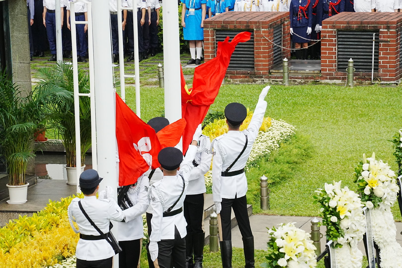 香港特区政府举行仪式纪念中国人民抗日战争胜利

9月3日，香港特区政府在香港大会堂纪念花园举行官方仪式，纪念中国人民抗日战争暨世界反法西斯战争胜利81周年。 ​