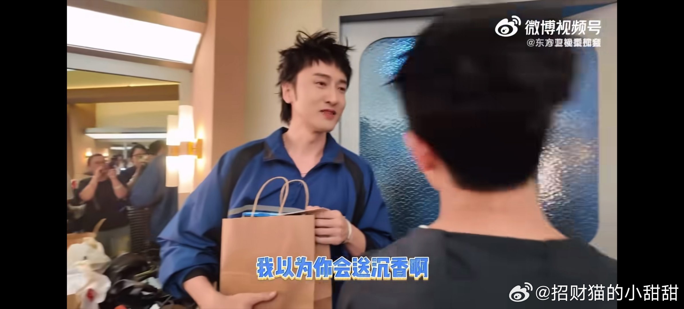 #王传君曹骏互飙上海话#哈哈哈，满屏飘着翻译失败，这俩人可以考虑一下慢点说，让我们听清楚，哈哈哈😁#曹骏[超话]# ​
