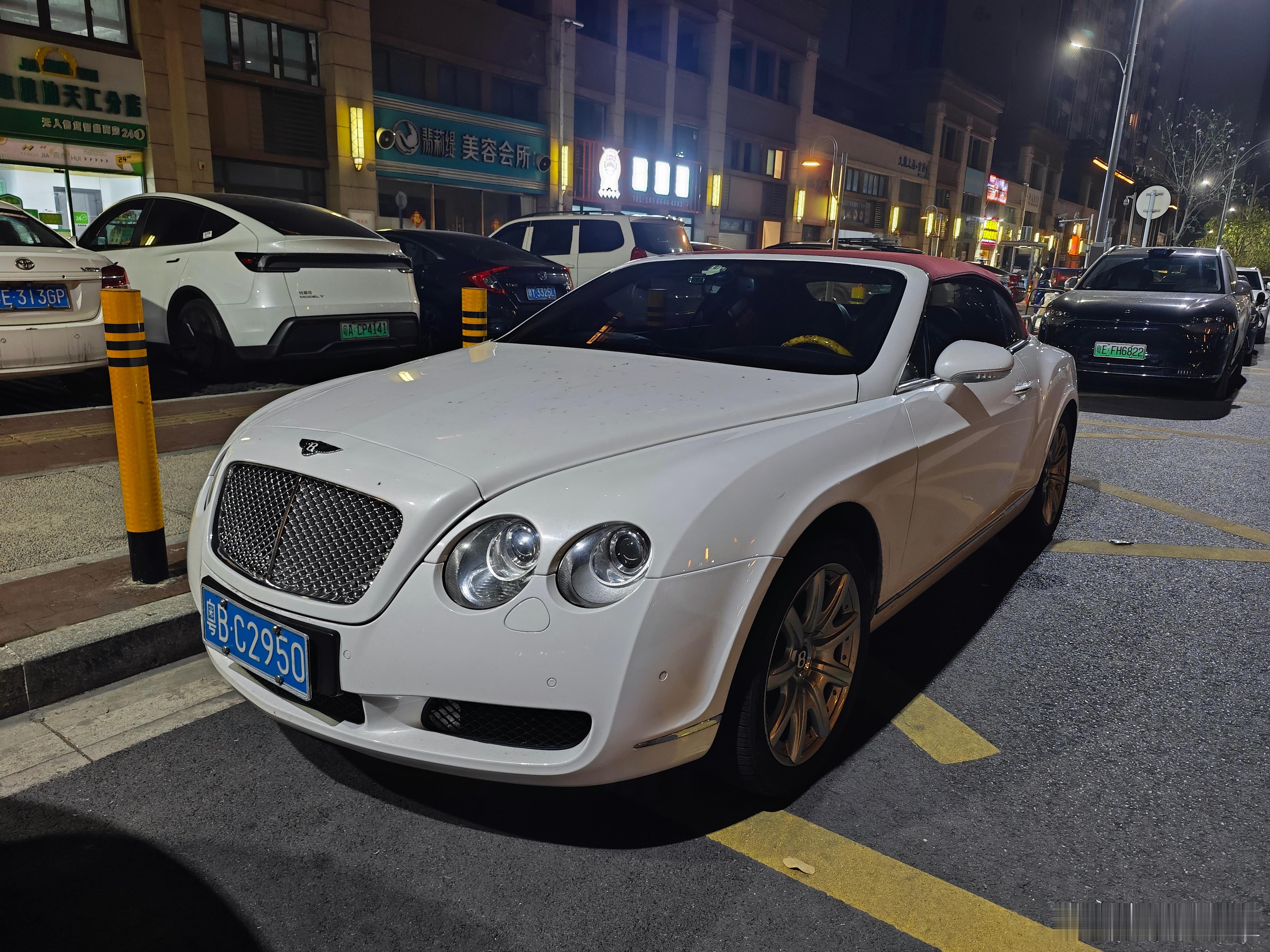 图1 2奥迪RS3
图3 凌志GX550
图4 宾利飞驰GTC
图5 6奔驰ML350 巴博斯
图7 起亚VQ
图8 三菱得利卡 4WD 柴油
图9-11 宝马530Le ​