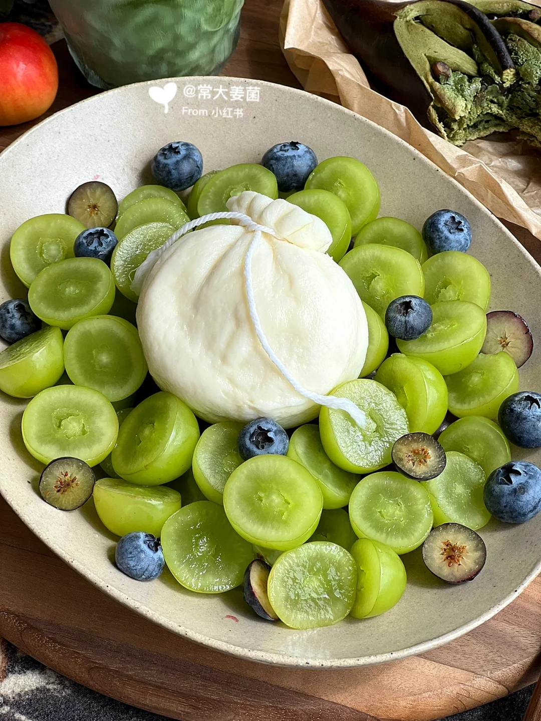 今日绿色好心情🌿 睛王葡萄Burrata沙拉