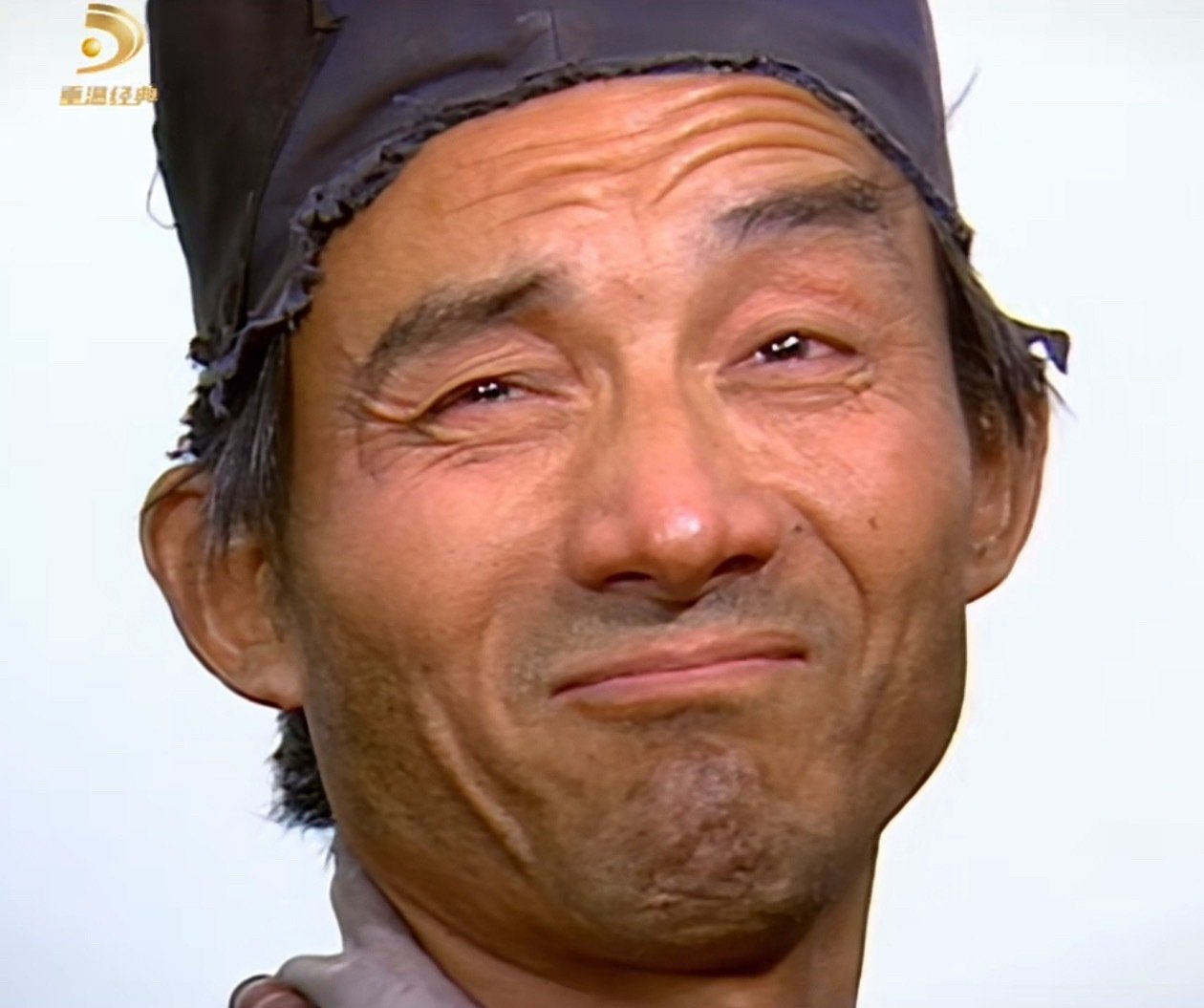 #游本昌去世#
济公这个角色让游本昌老师演活了

印象最深刻的那段，就是济公把自己的家烧了，望着燃烧的房子，亦笑亦哭，演技炸裂。

究竟经历过怎样的人间悲痛，才能变得如此豁达，四大皆空…  ​