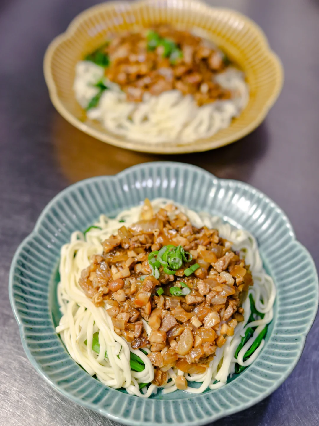 坚持做100种面不重样（47）香菇肉臊拌面