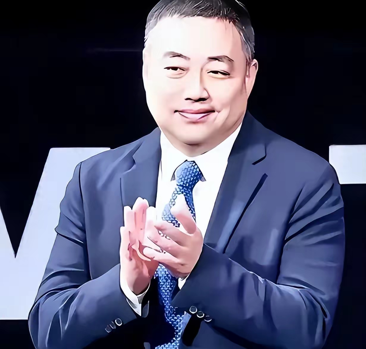 刘国梁真隐退了？看看就懂：

国内——2025辞乒协主席，2026退WTT董事会主席，王励勤接棒、索林接治理层。镜头少了，眼泪是真的。

国际——2025以90.91%得票连任国际乒联执行副主席（第一副主席），又拿联合国运动会亲善大使聘书。他退的是国内一线管理岗，不是世界乒坛话语权。

家里——16
