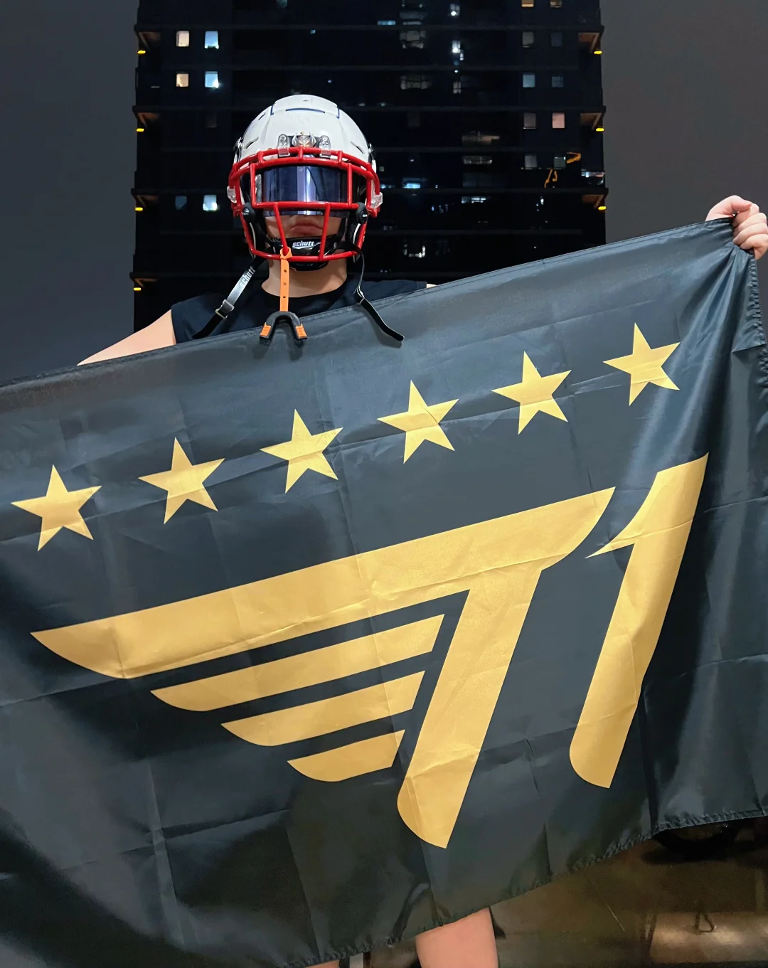 恭喜Faker获得六冠王称号！🏆