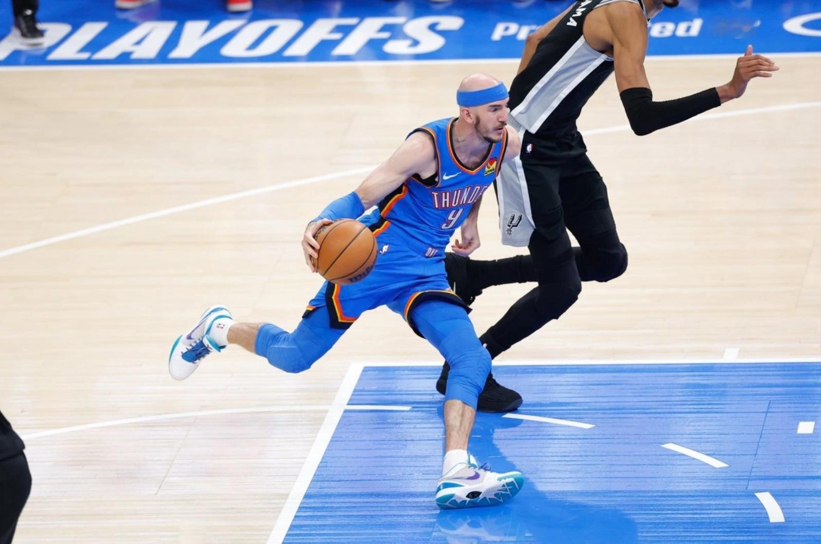 卡鲁索：我今晚手感很热投进很多球，就顺着节奏一直打下去  今天NBA季...