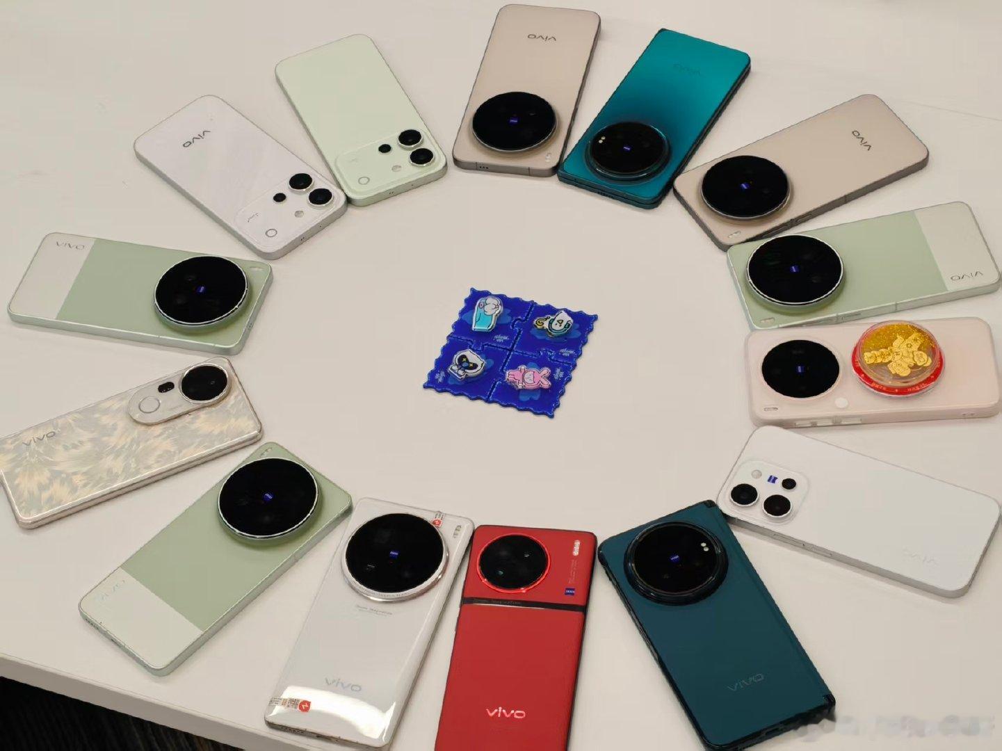#V粉顾问计划#以vivo品牌顾问的身份，与两百余名顾问伙伴齐聚vivo全球总部，化身一日产品经理，传递真实用户心声，共同参与X系列旗舰的产品共创✨[doge]#vivo[超话]# ​