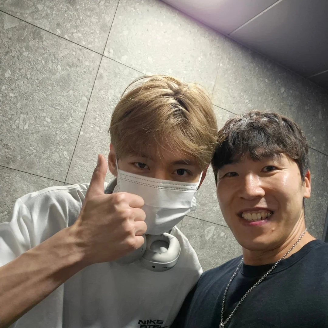260616 ifbbpro_bigchoi IG 更新泰亨合照