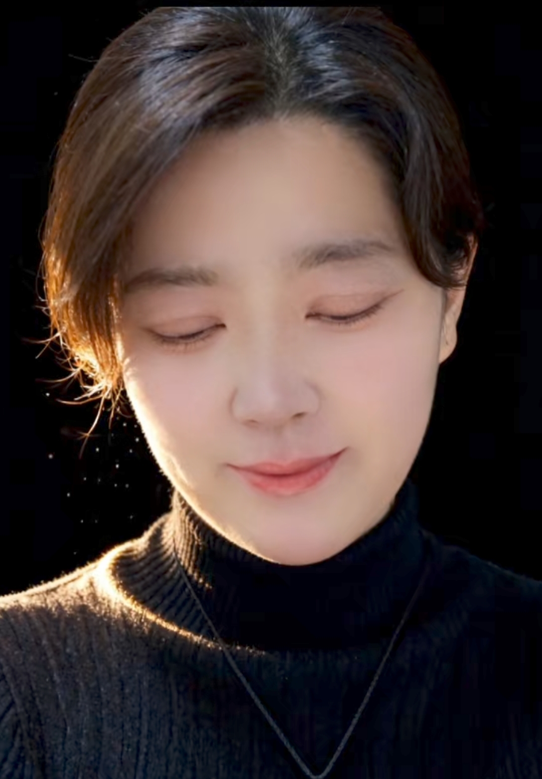 <p>女人应如何培养自己的气质 <!--{img:0}--></p><...