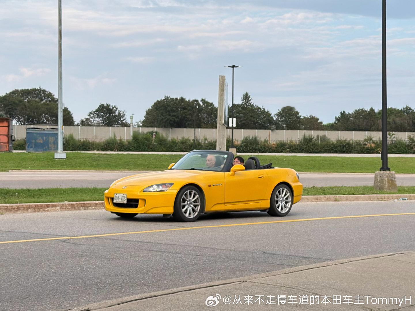 全世界那么多种双门小跑车，只有本田的副驾驶坐男人[赞][doge] ​