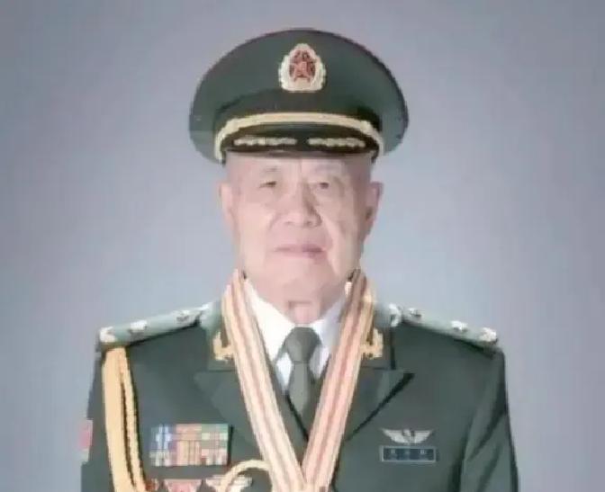国外军事专家曾推算，美俄一旦开战，全球可能死亡50亿人，但如果战争发生在中美之间，情况又会如何？

真正需要警惕的，不只是核弹落在哪里，而是粮食、卫星和预警系统一起失灵。

那组“50亿人”的推算，算的不是爆炸那一刻，而是核尘进了大气以后，阳光变少、气温乱了、粮食减产，最后一层层压到普通人饭桌上的后