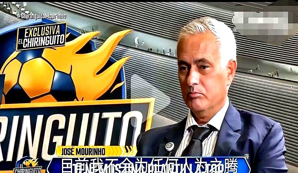 记者抛出个棘手问题，问穆里尼奥想不想买巴萨天才亚马尔。

刚接手皇马，这问题摆明了是挖坑。

穆里尼奥没绕弯子。他先承认亚马尔确实有实力，紧接着话锋一转，直接把门焊死。

他说自己手下的皇马球员，才是世界上最优秀的。

这招确实高。新官上任，用一个别人家的孩子当垫脚石，把自家更衣室的心气全托起来了。