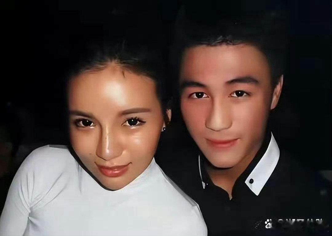 何猷君私生子风波升级，前女友公开晒娃，奚梦瑶一个举动表明态度。 ​