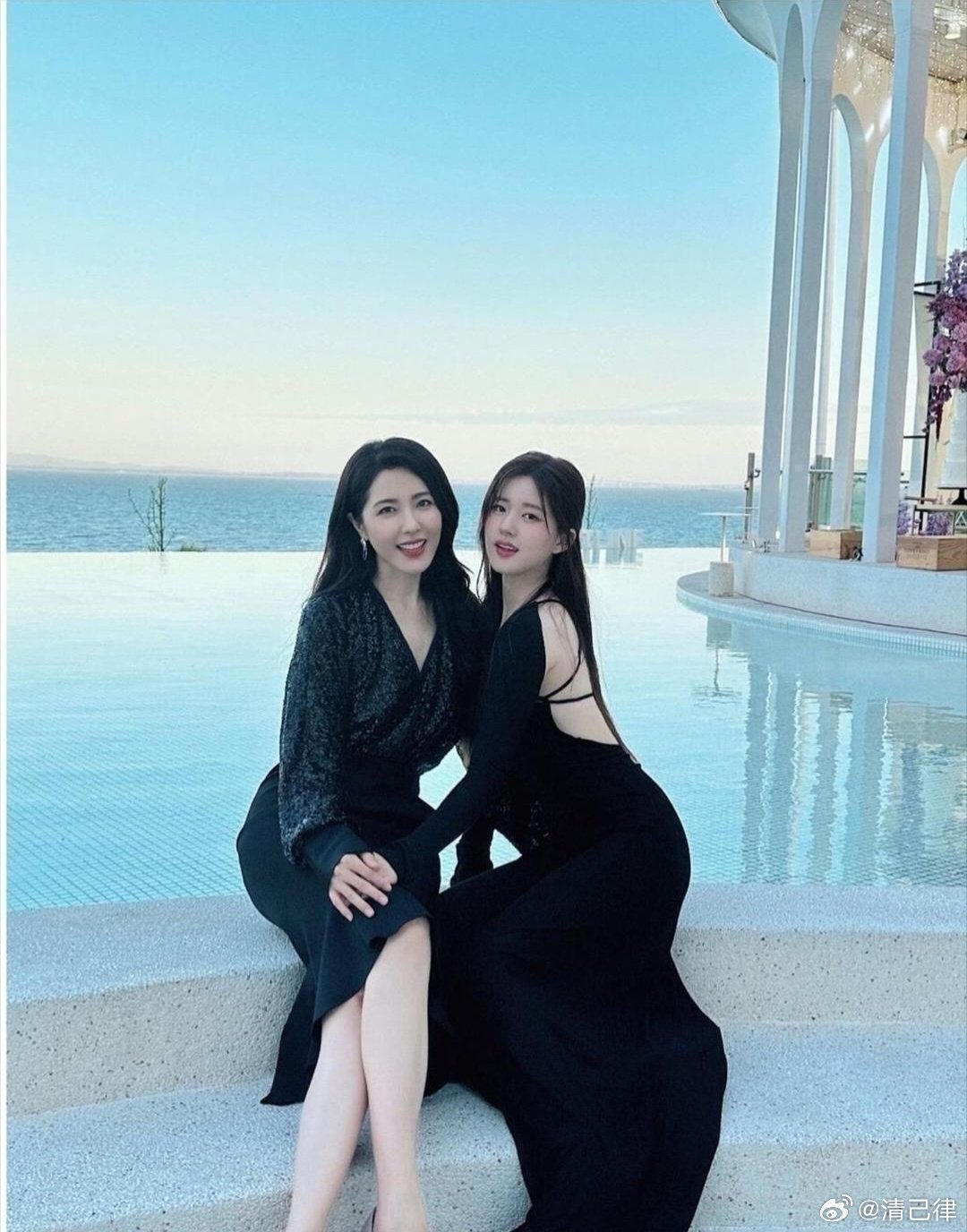曾黎与赵露思大概是最高端的母女花了吧 ​