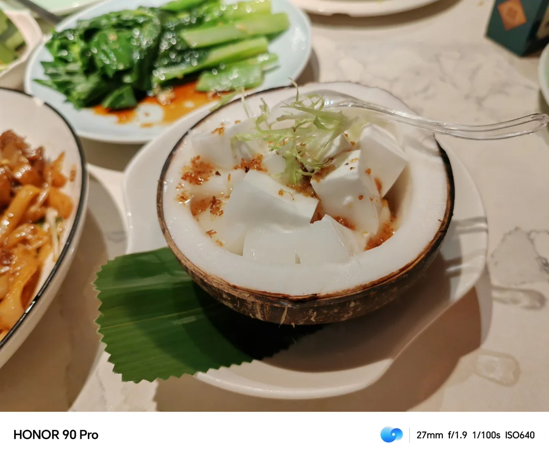 一套滤镜运用得炉火纯青，荣耀90Pro拍美食