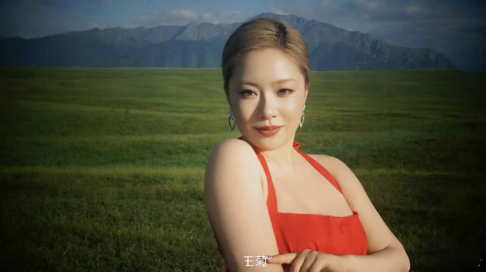 逍遥吃瓜：娱乐圈太现实了，根本容不下微胖型美女。她为了多演戏瘦了45斤...