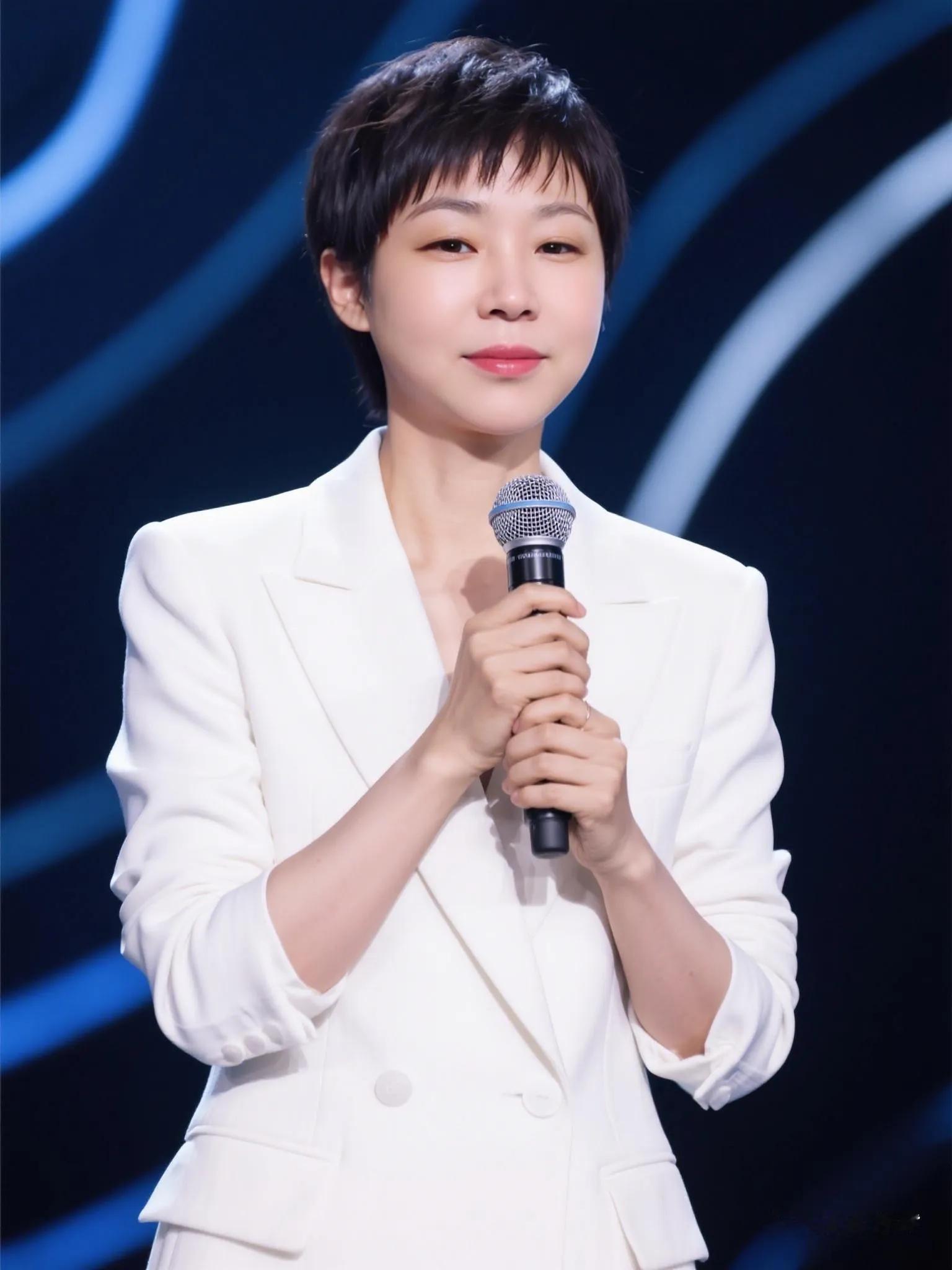 男人死心说分手，先别慌。他的离开不是一时兴起，是失望攒够后的决绝。这时...