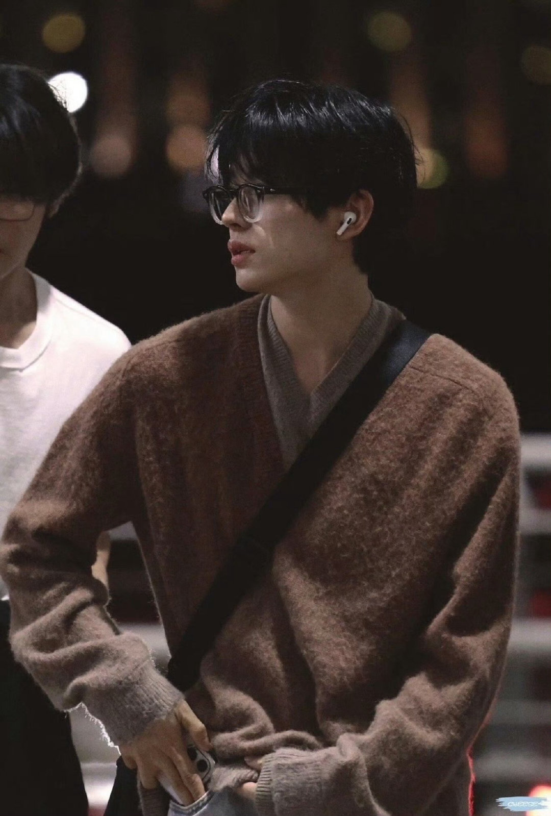 戴上眼镜走机场总有种淡淡的萎感好喜欢

👓✈️©️logo ​